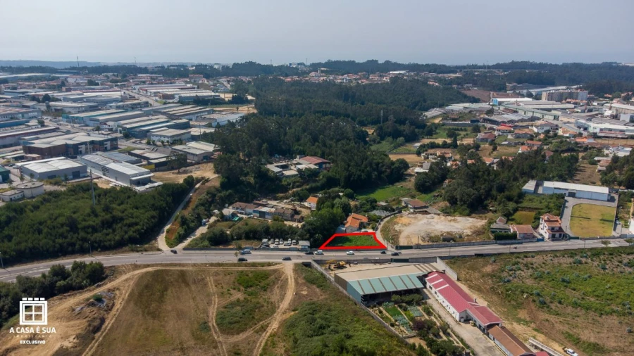 Terreno para Venda em Paços de Brandão Foto 7