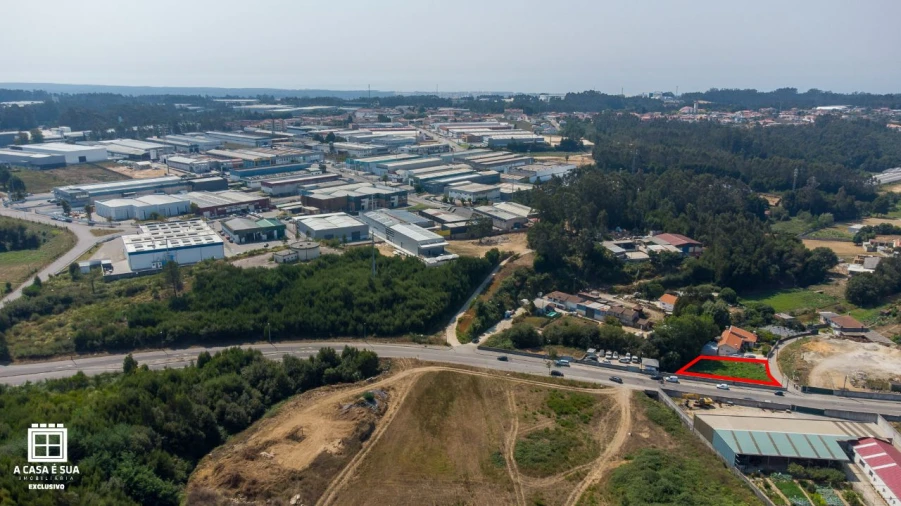 Terreno para Venda em Paços de Brandão Foto 9