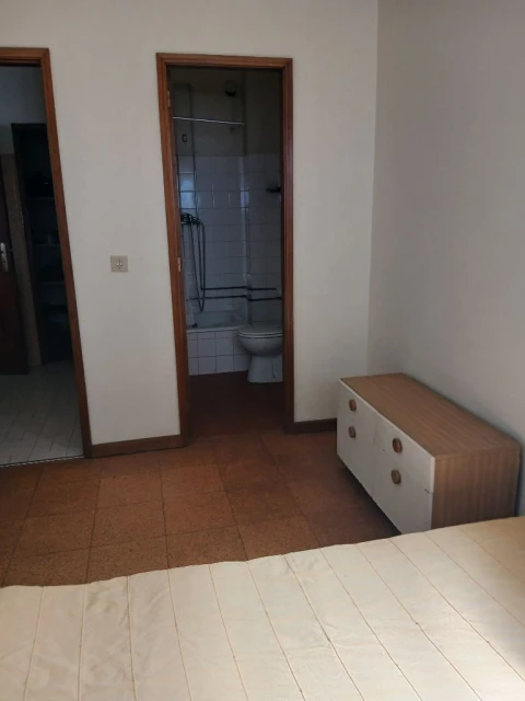 Apartamento T5 para Arrendamento em Porto