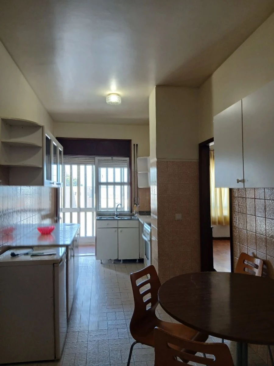 Apartamento T5 para Arrendamento em Porto Foto 7