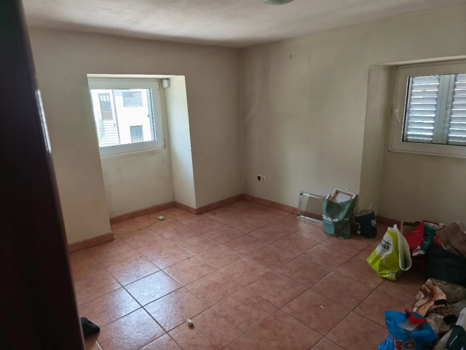 Moradia T1 para Venda em Germil Foto 1