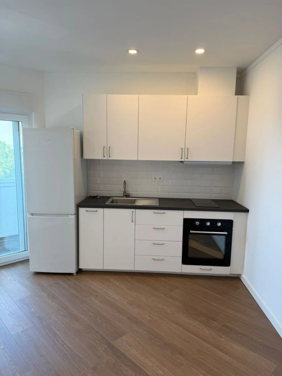 Apartamento T1 para Arrendamento em Paço de Arcos Foto 6