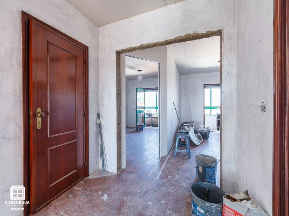 Apartamento T2 para Venda em Ovar Foto 7