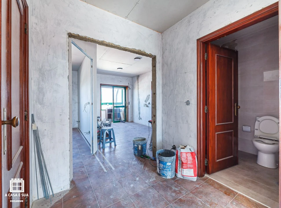 Apartamento T2 para Venda em Ovar Foto 9