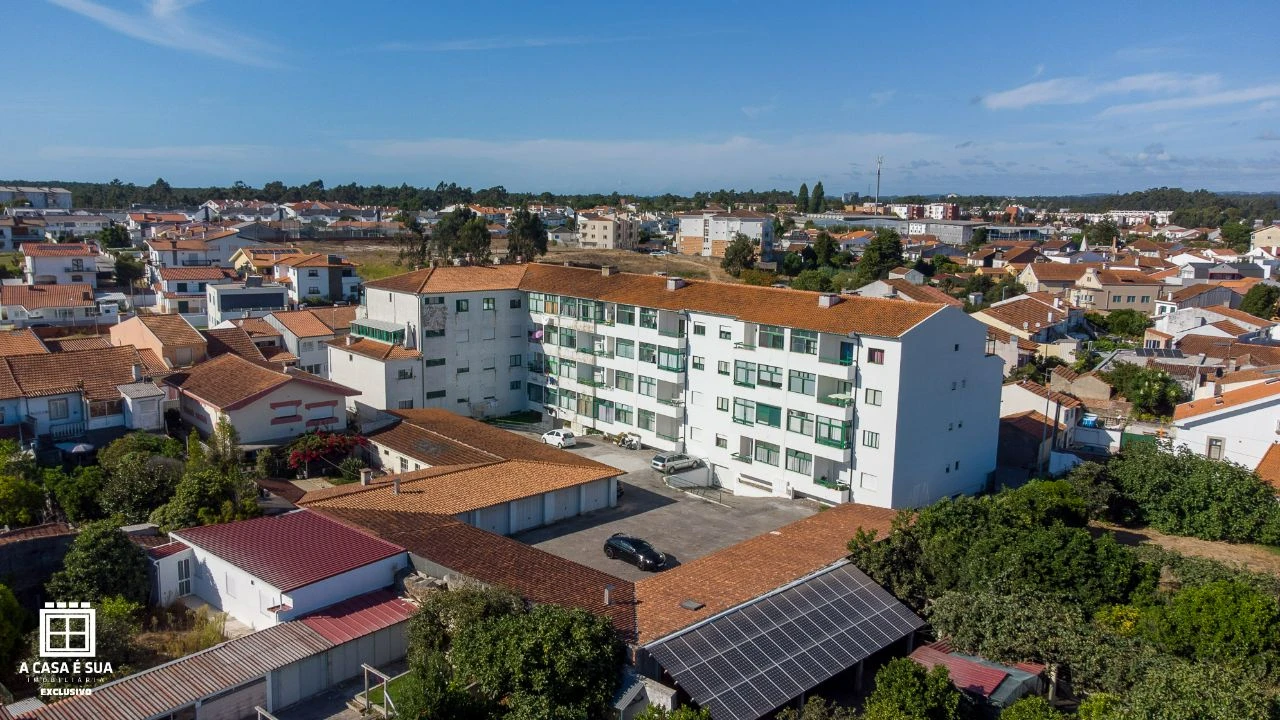 Apartamento T2 para Venda em Ovar Foto 23