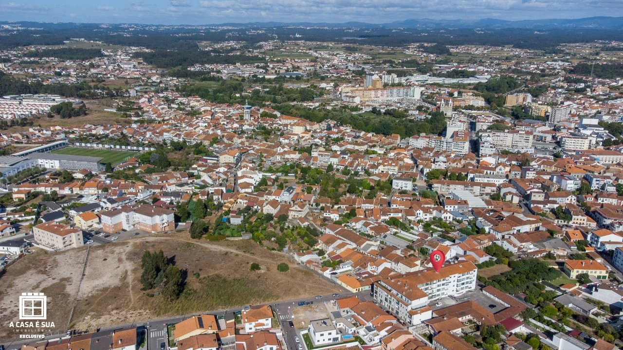 Apartamento T2 para Venda em Ovar Foto 24
