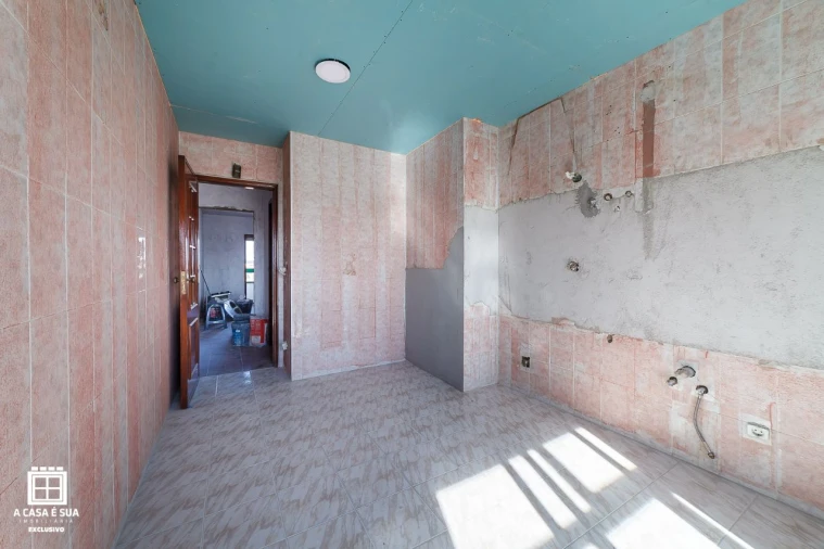 Apartamento T2 para Venda em Ovar Foto 3