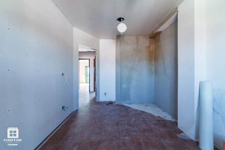 Apartamento T2 para Venda em Ovar Foto 12