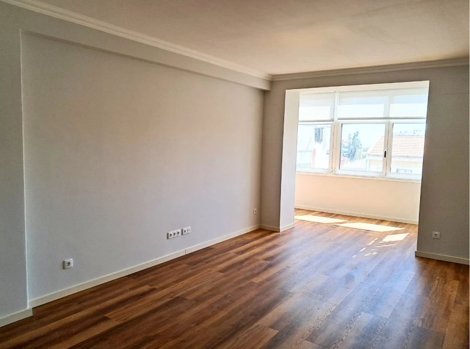 Apartamento T4 para Arrendamento em Lisboa Foto 3