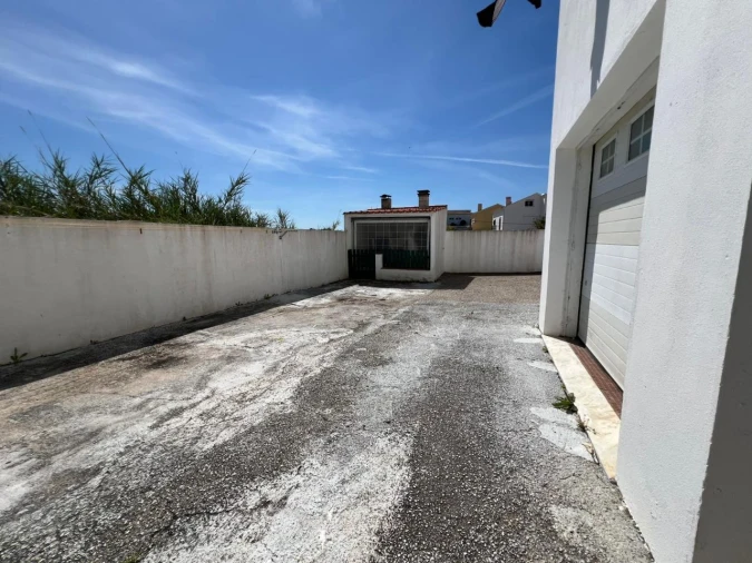 Moradia T4 para Venda em Casal de Santo António Foto 9