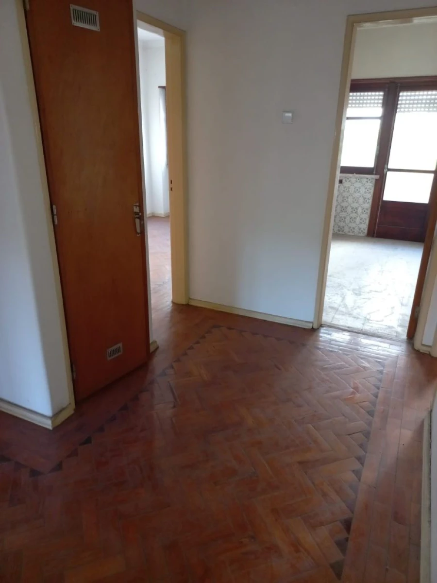 Apartamento T2 para Venda em Sacavém Foto 16