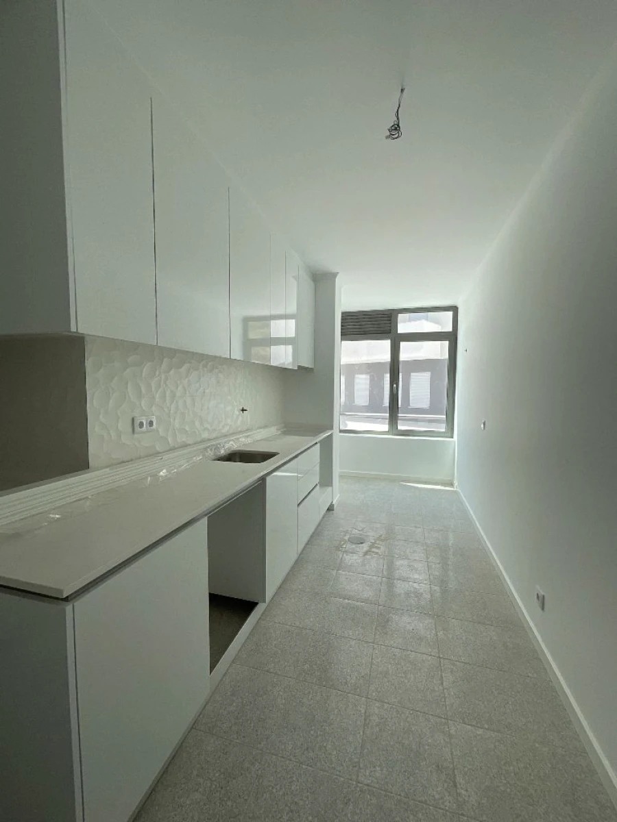 Apartamento T2 para Venda em Melres Foto 8