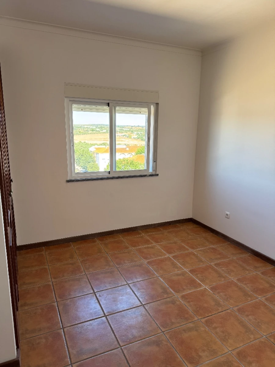 Apartamento T2 para Venda em Elvas Foto 4