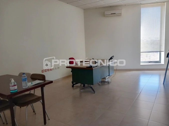 Armazém para Venda em Albergaria-A-Velha Foto 3