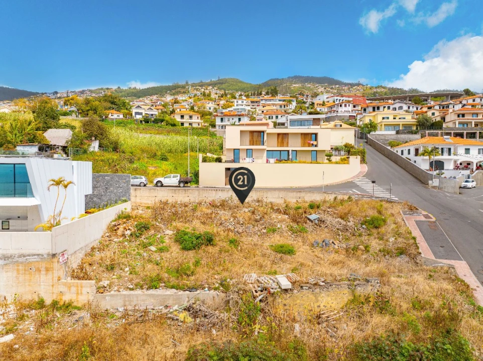 Terreno para Venda em Funchal Foto 6