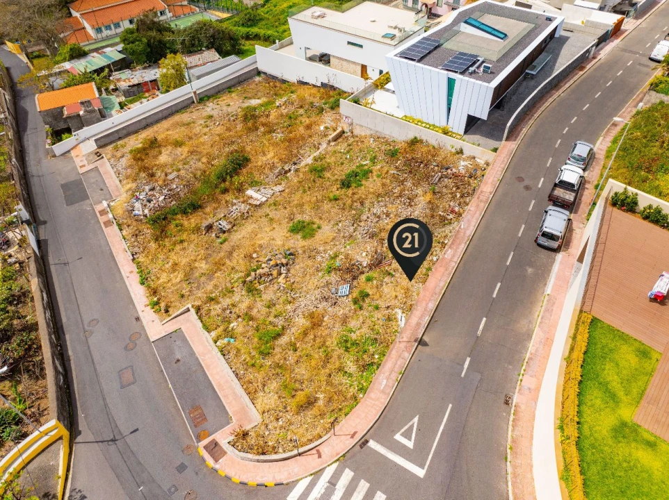 Terreno para Venda em Funchal Foto 8