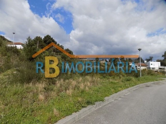 Terreno P/ Prédio para Venda em Mozelos Foto 3