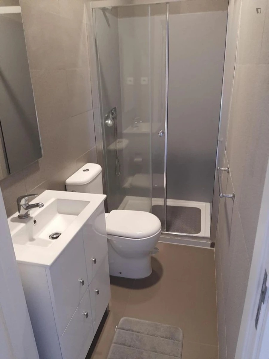Quarto para Arrendamento em Guimarães Foto 2