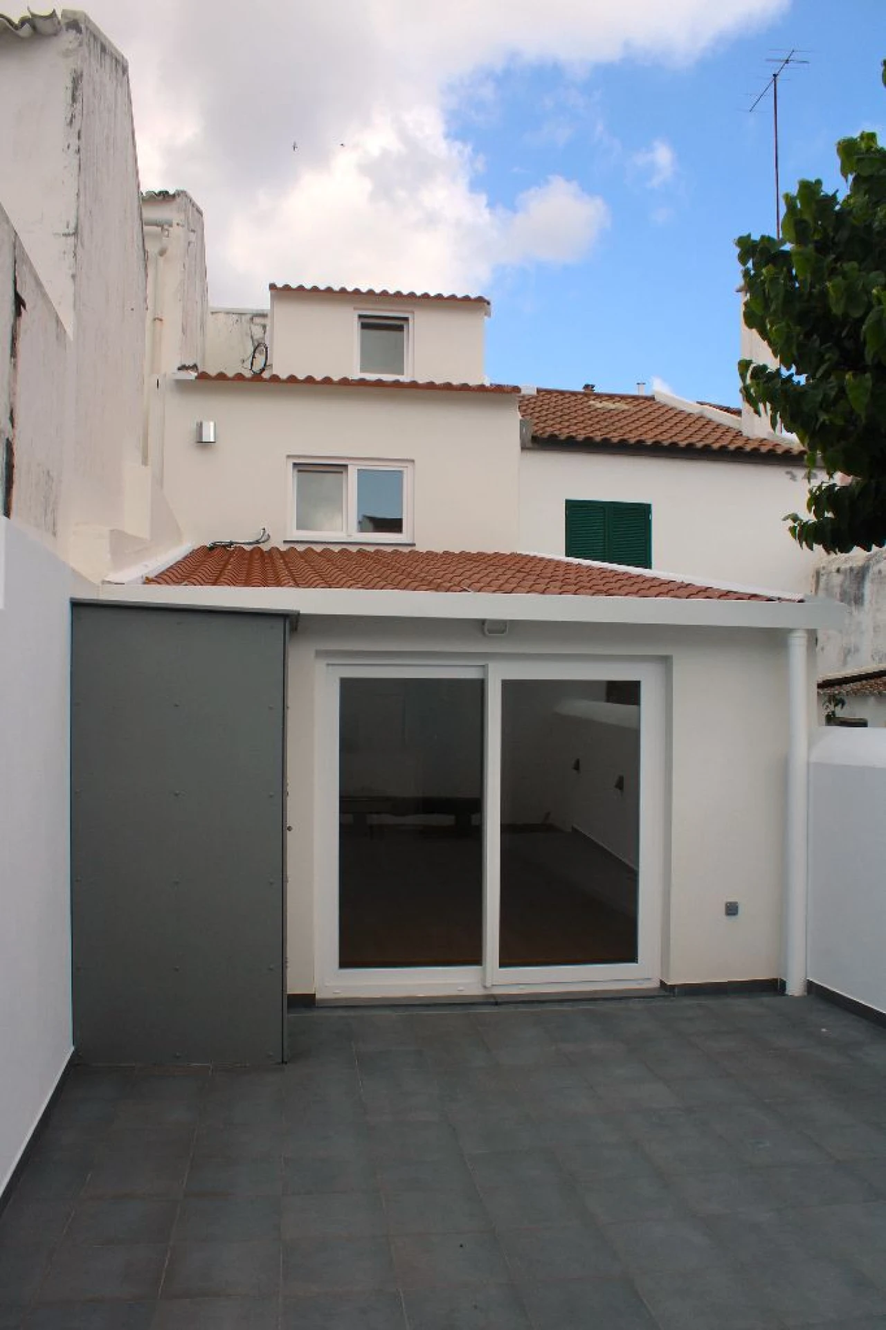 Moradia T3 para Venda em Ponta Delgada Foto 6