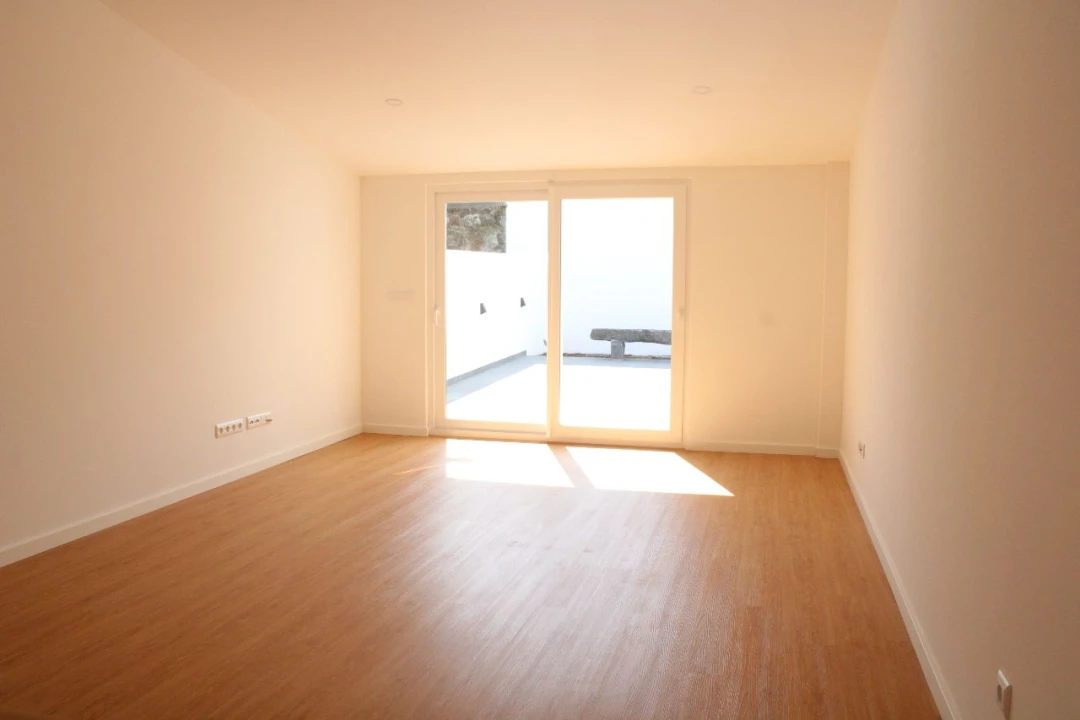 Moradia T3 para Venda em Ponta Delgada Foto 12