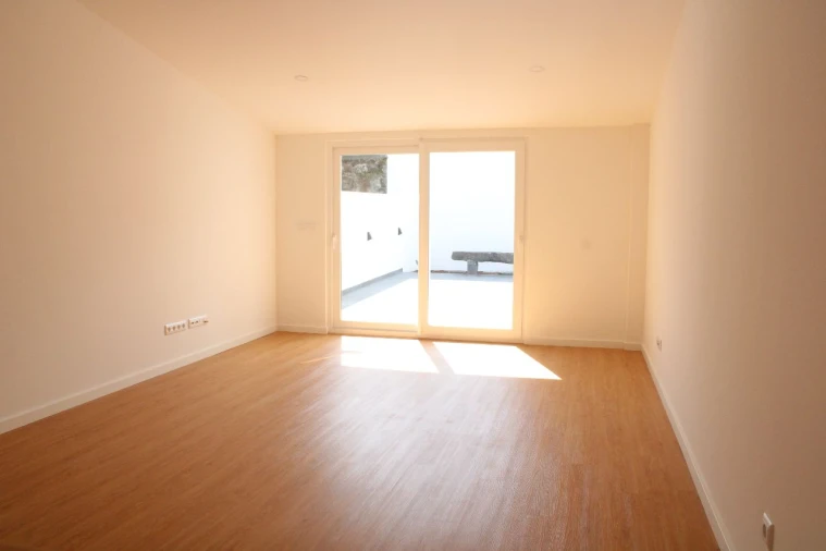 Moradia T3 para Venda em Ponta Delgada Foto 12