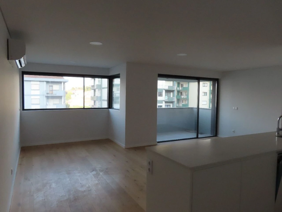 Apartamento T2 para Arrendamento em Vila Nova de Gaia Foto 2