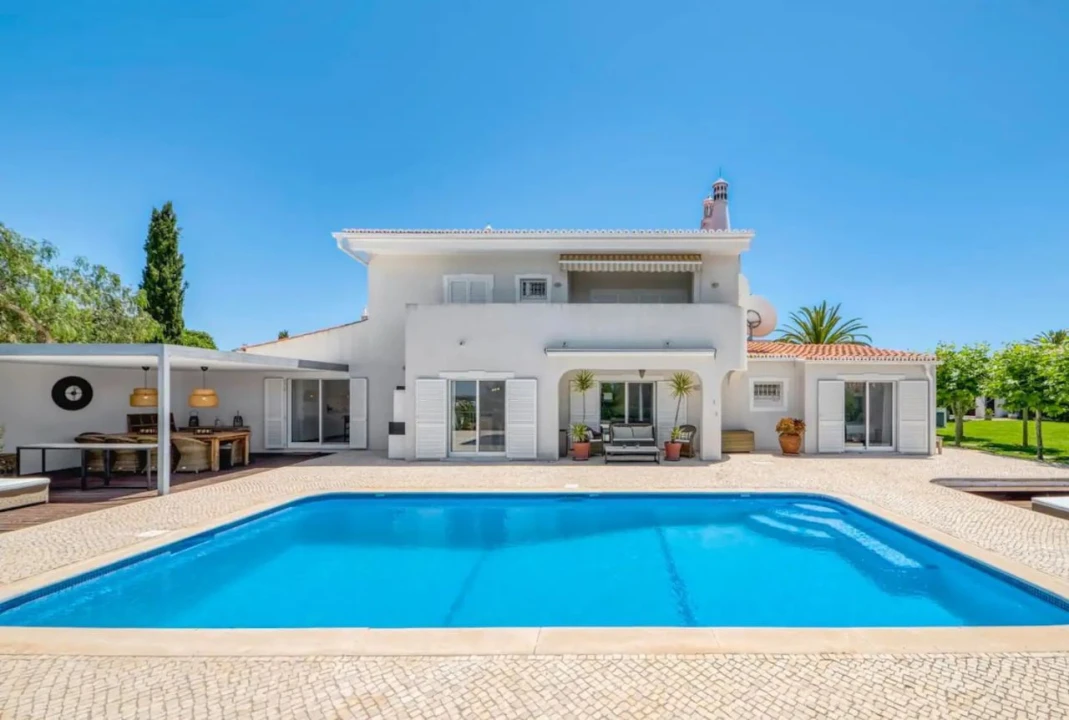 Moradia T4 para Arrendamento férias em Areias dos Moínhos Foto 1