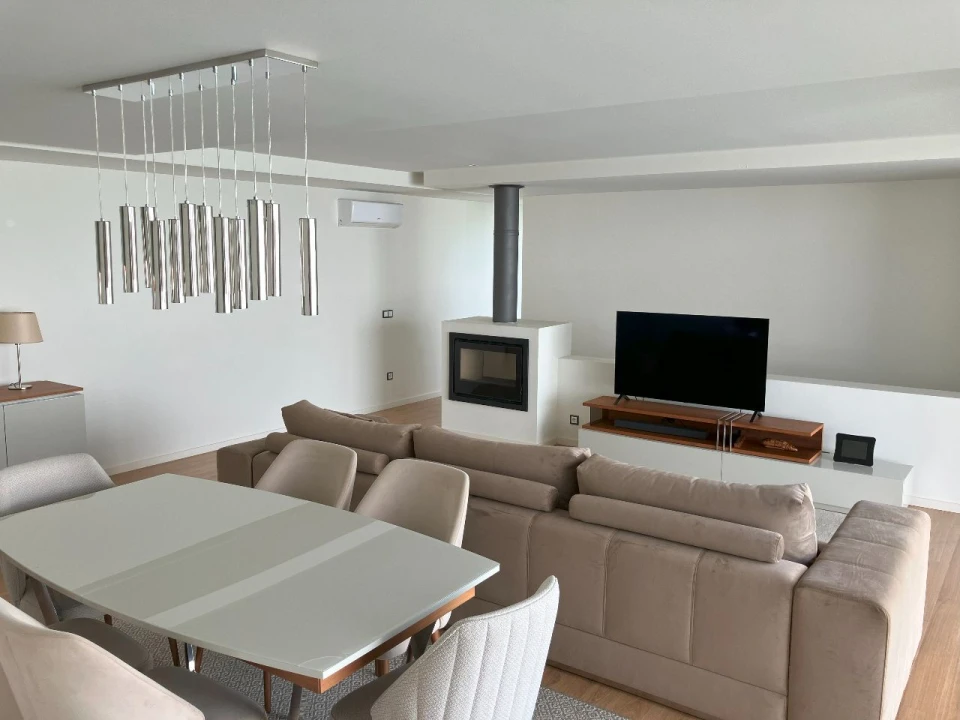 Moradia T3 para Arrendamento em Abade de Vermoim Foto 9