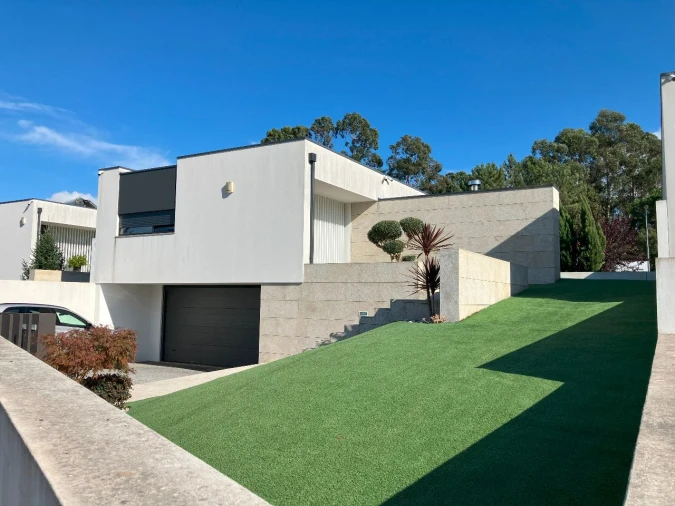 Moradia T3 para Arrendamento em Abade de Vermoim Foto 3