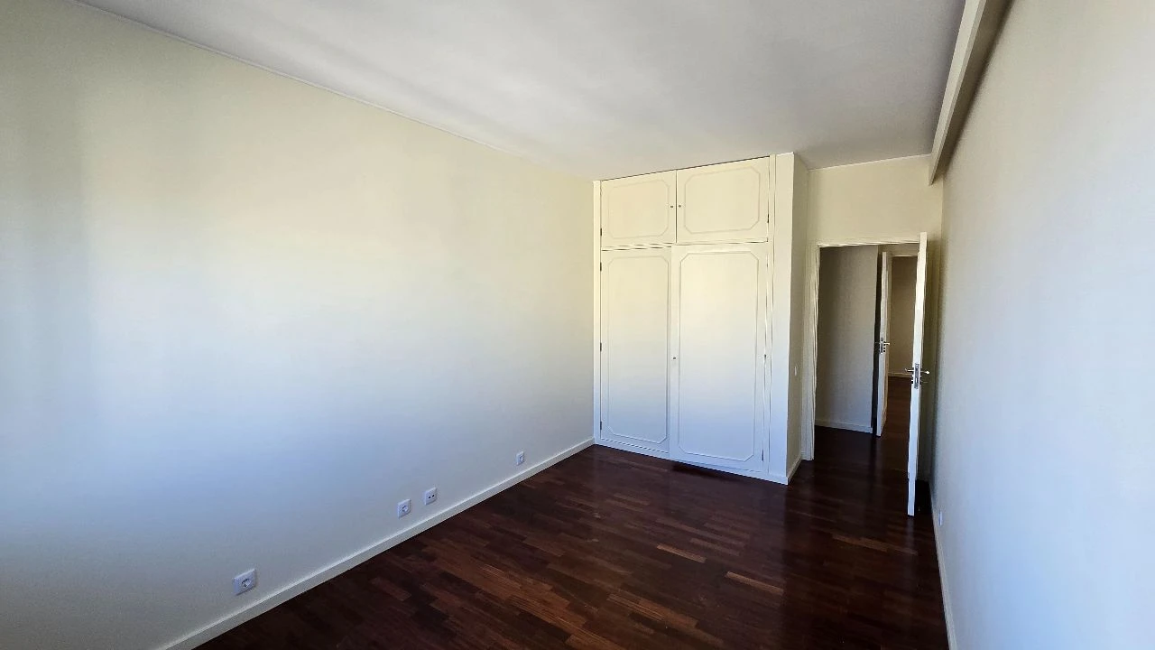 Apartamento T4 para Venda em Porto Foto 9