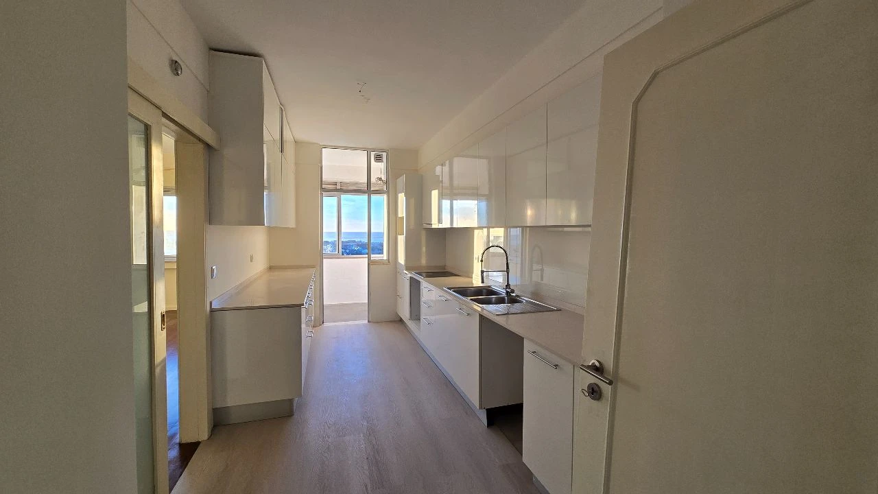 Apartamento T4 para Venda em Porto Foto 16