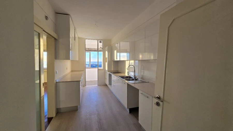 Apartamento T4 para Venda em Porto Foto 16