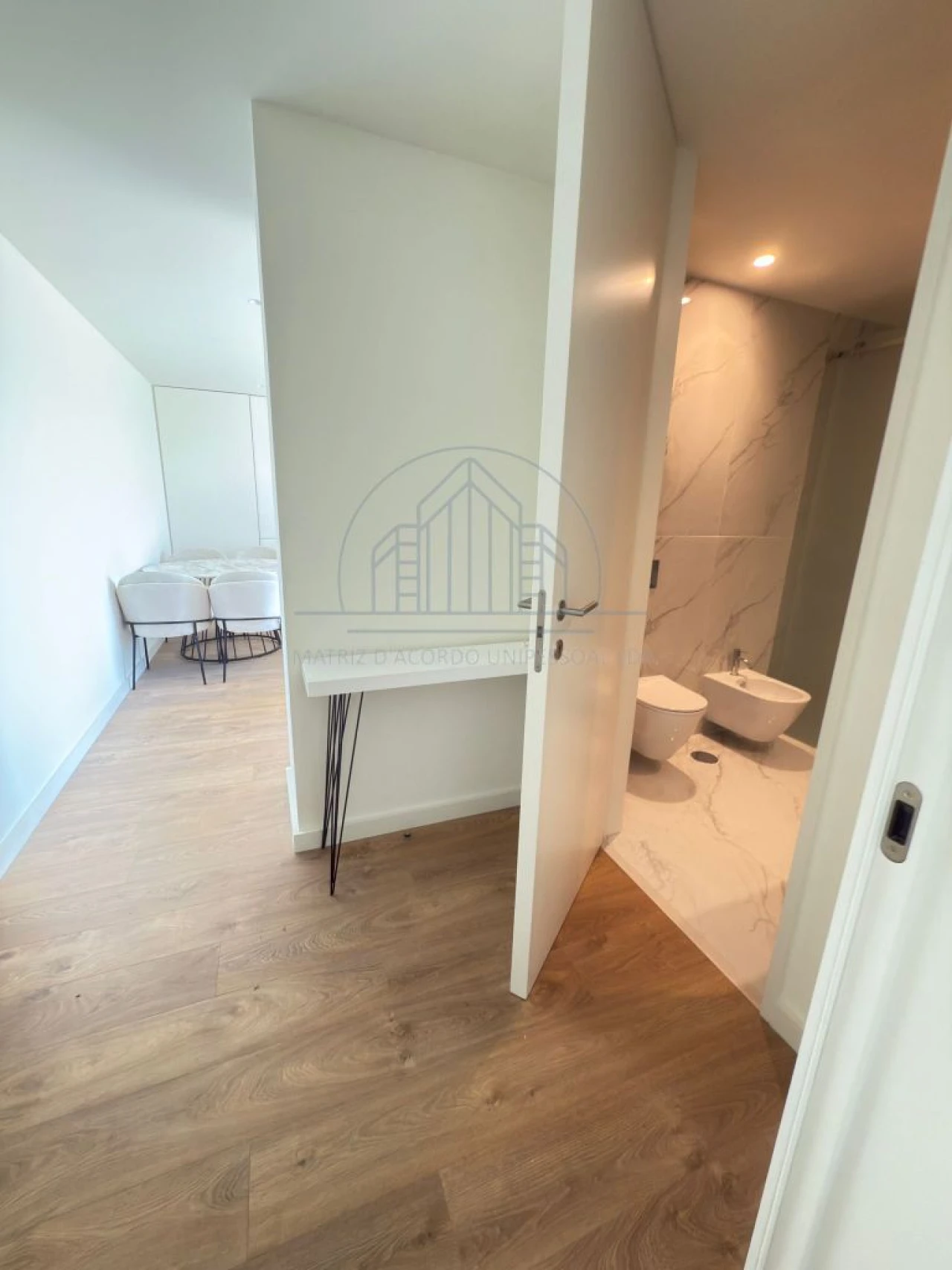 Apartamento T1 para Arrendamento em Porto Foto 6