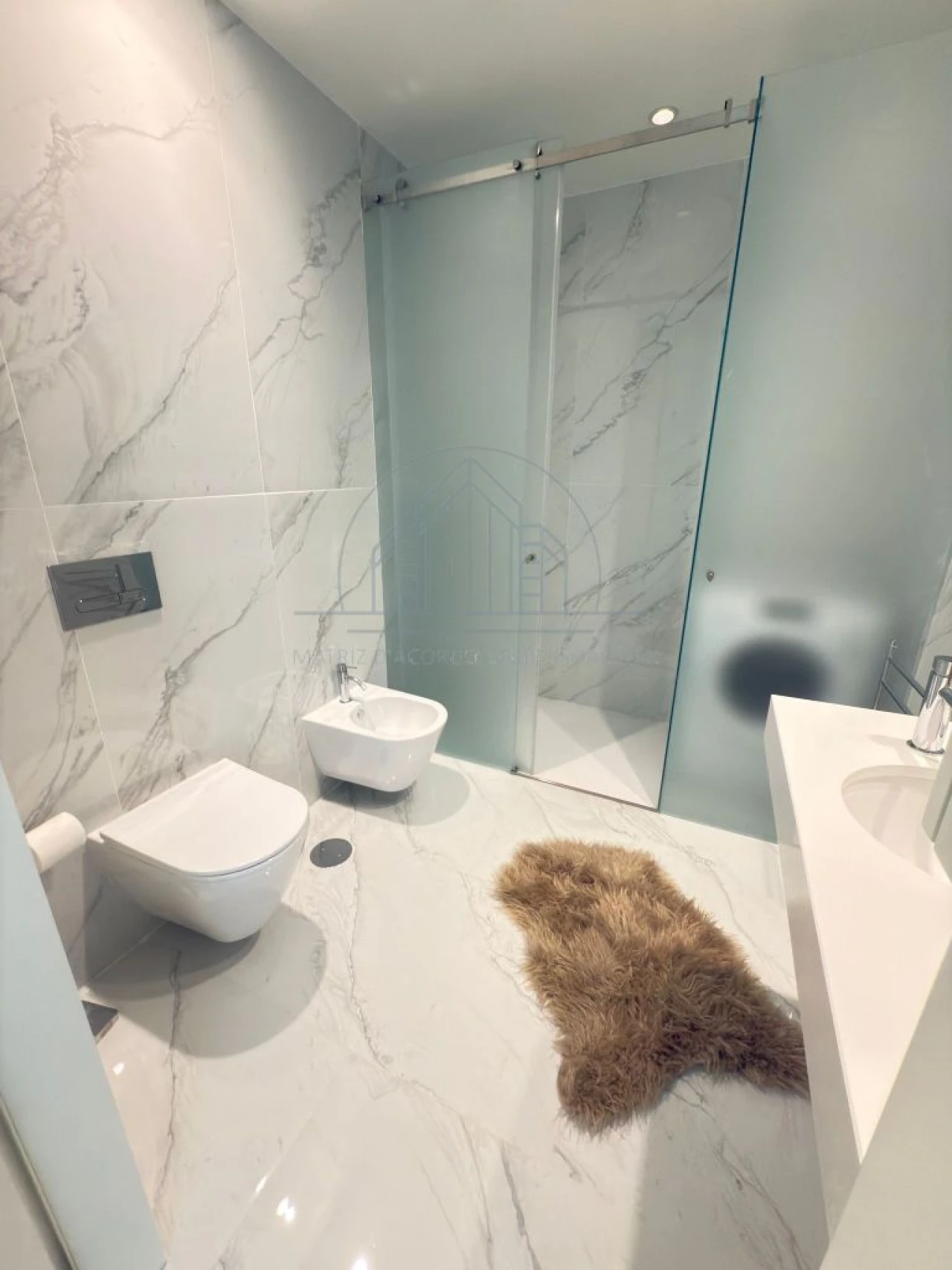 Apartamento T1 para Arrendamento em Porto Foto 8