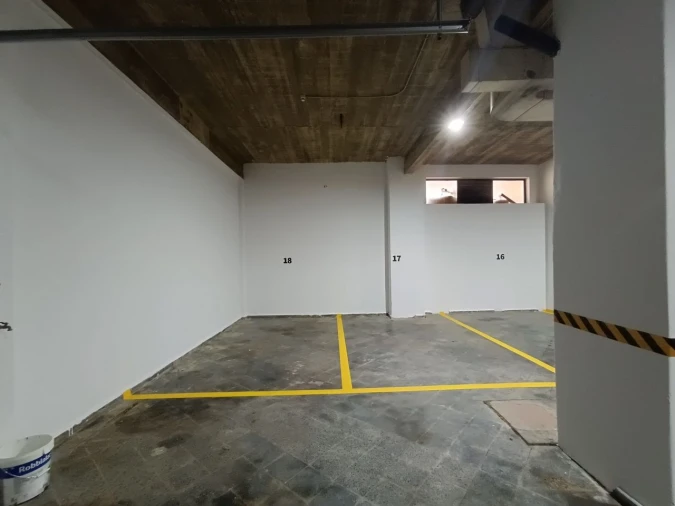 Garagem para Venda em Albufeira Foto 3