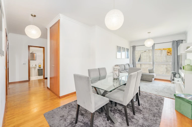 Apartamento T3 para Venda em Caniço Foto 1