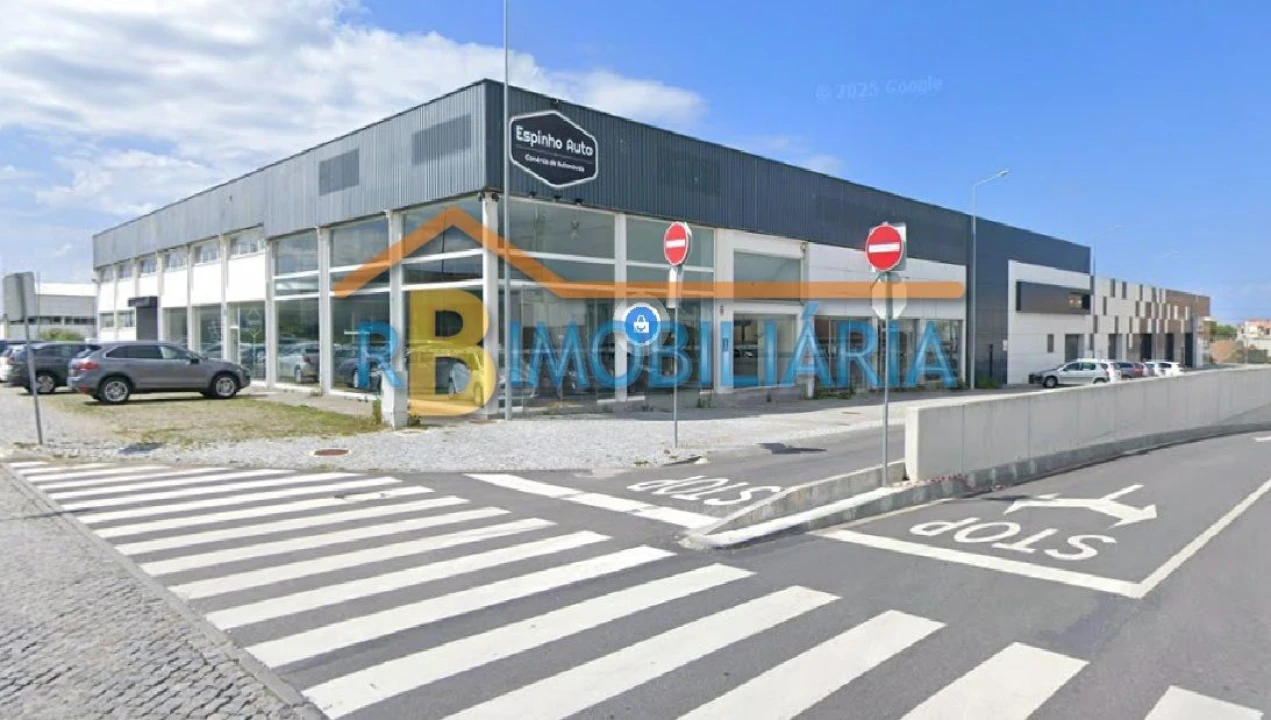 Armazém para Venda em Espinho Foto 2