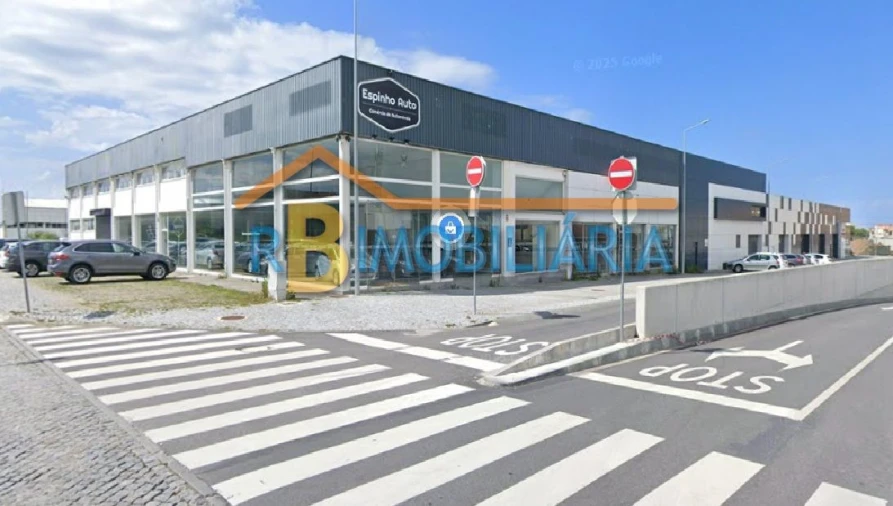 Armazém para Venda em Espinho Foto 2
