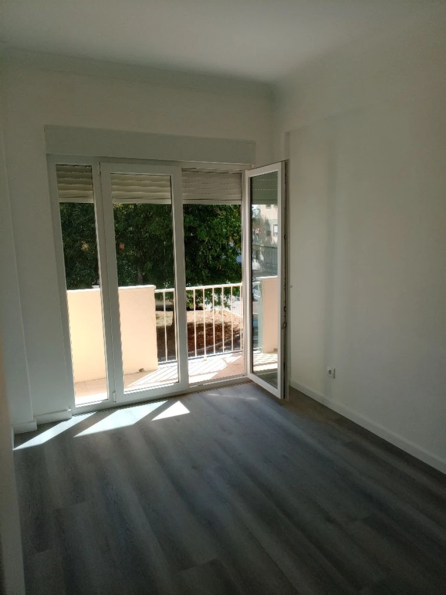 Apartamento T3 para Arrendamento em Setúbal Foto 5