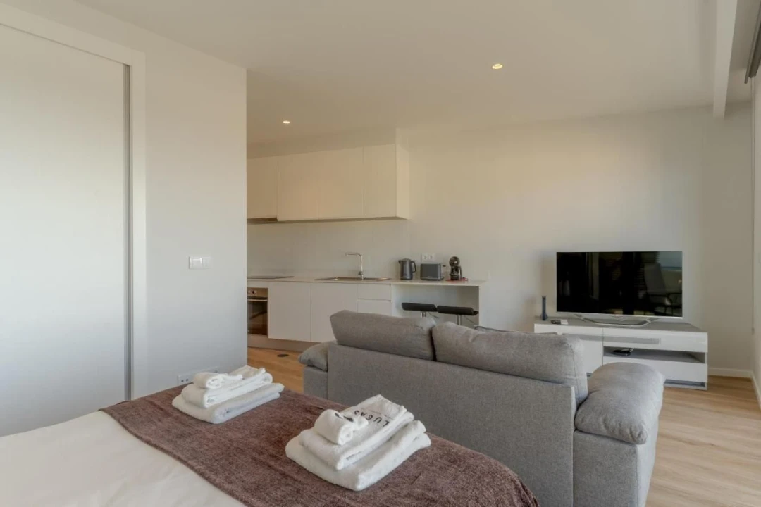 Apartamento T0 para Arrendamento em Funchal Foto 6