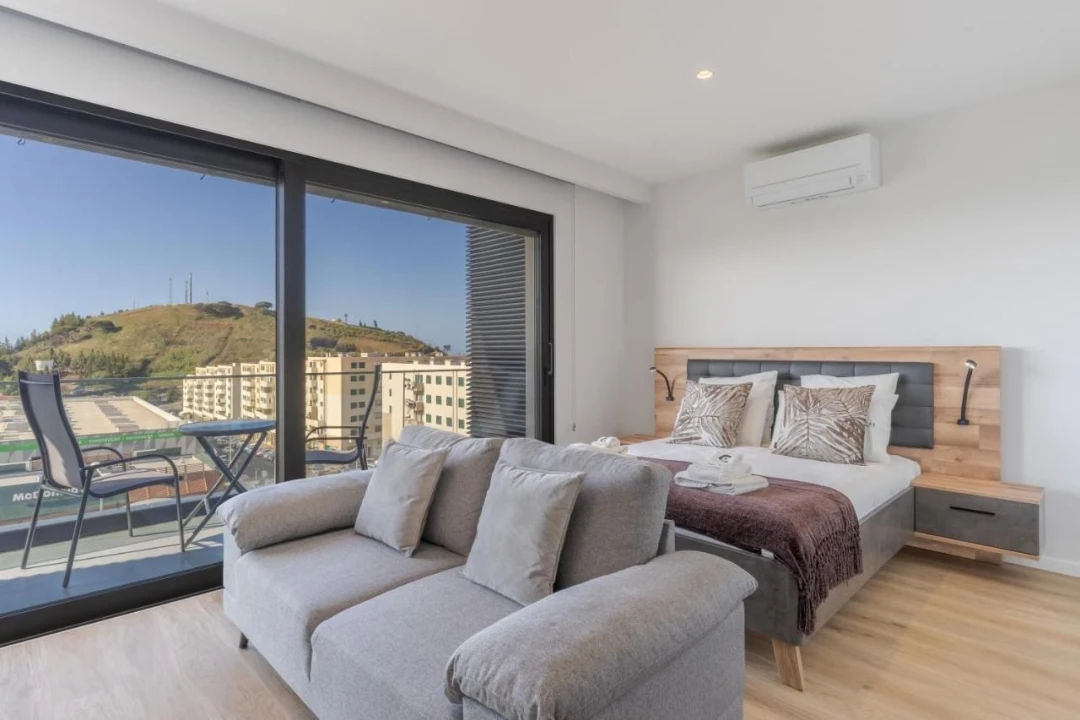 Apartamento T0 para Arrendamento em Funchal Foto 8