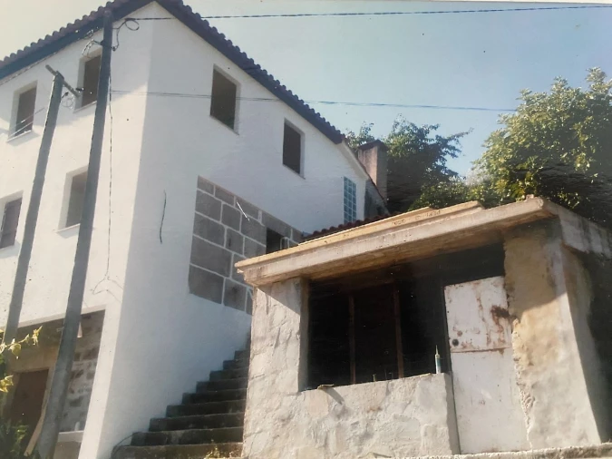 Moradia T3 para Venda em Rio Bom Foto 2