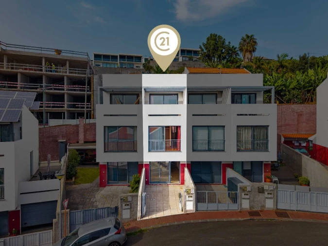 Moradia T3 para Venda em Câmara de Lobos Foto 13