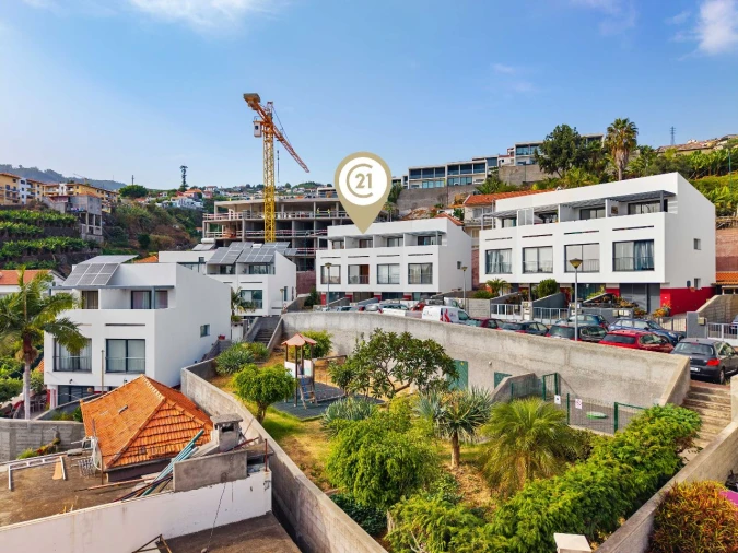 Moradia T3 para Venda em Câmara de Lobos Foto 29