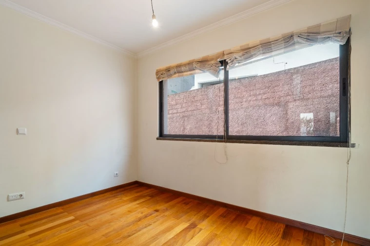 Moradia T3 para Venda em Câmara de Lobos Foto 20