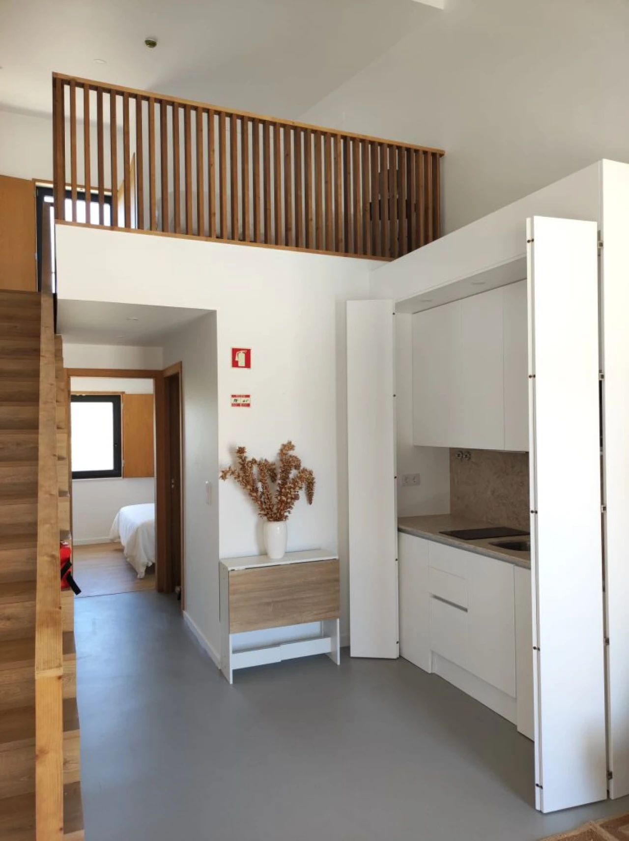 Apartamento T2 para Arrendamento em Encarnação Foto 3