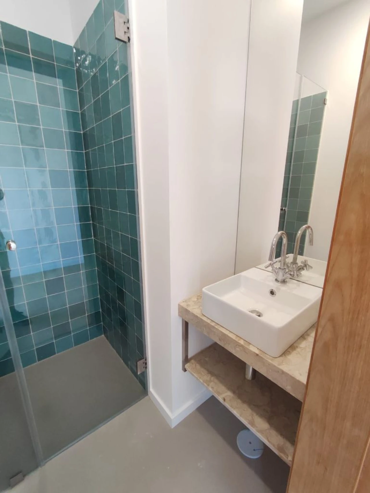 Apartamento T2 para Arrendamento em Encarnação Foto 8