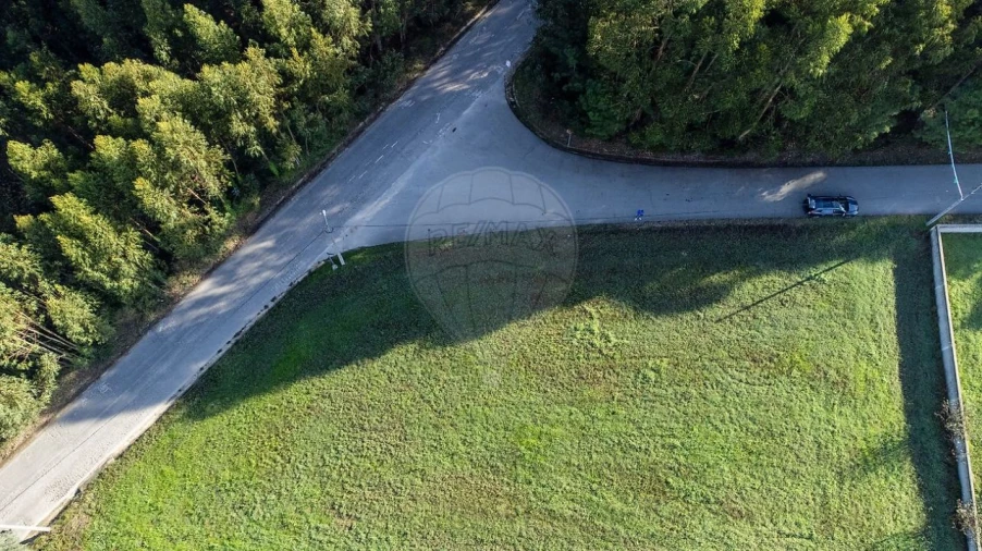 Terreno para Venda em Aguada de Baixo Foto 1
