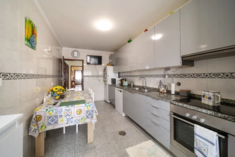 Apartamento T3 para Venda em Vila Nova de Gaia Foto 3