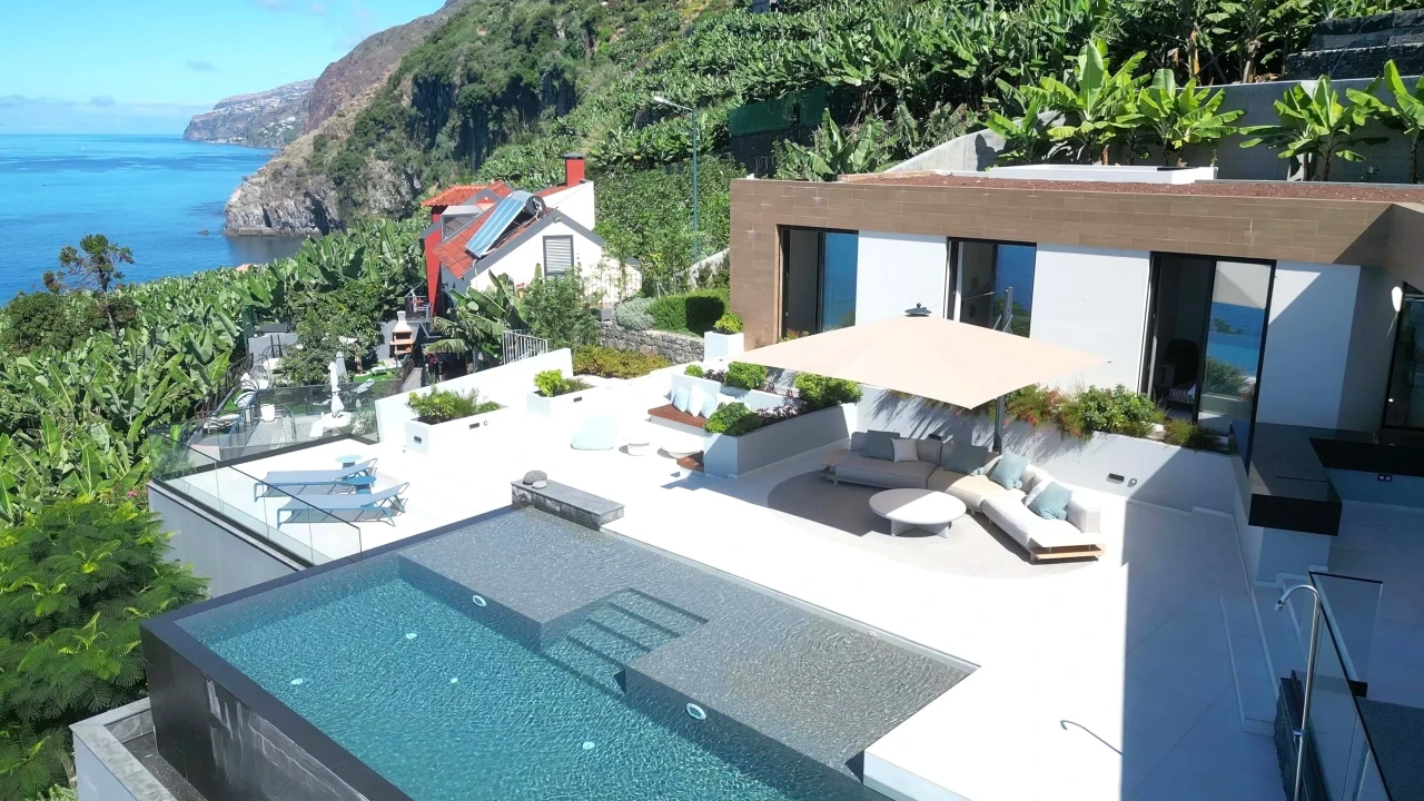 Moradia T3 para Venda em Canhas Foto 1